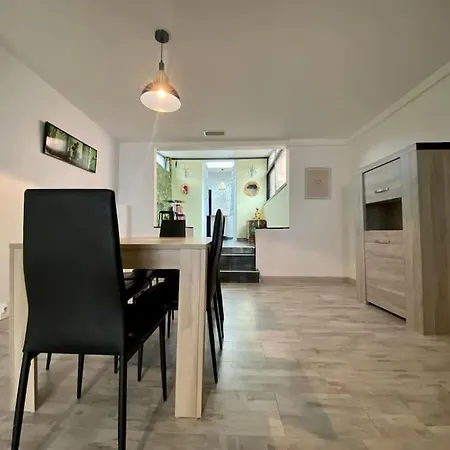 Jebari - Esprit Loft Proche Cite Medieval Et Aeroport Apartment *